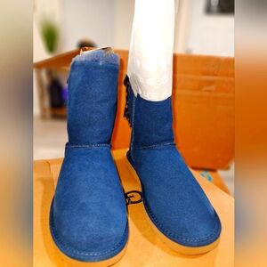 Women Ugg Bailey Bow Retro Spots